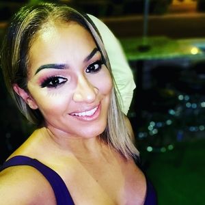 Meet your Posher, Adriana